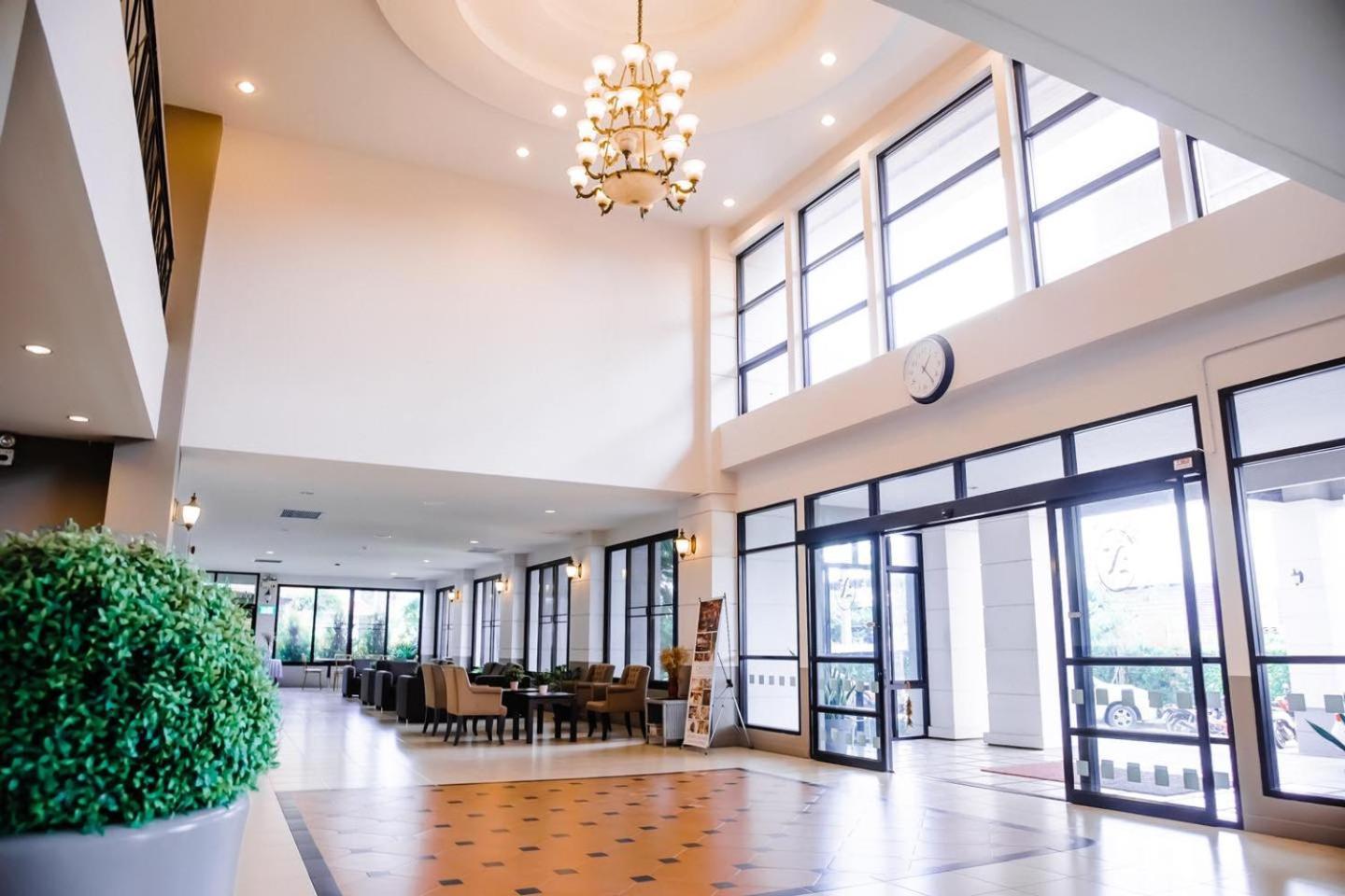 Nipa Garden Hotel Surat Thani Exterior photo