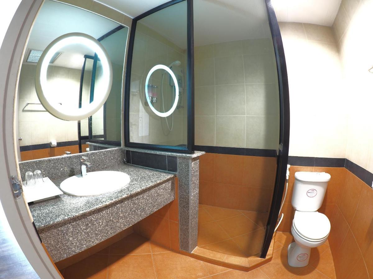 Nipa Garden Hotel Surat Thani Exterior photo